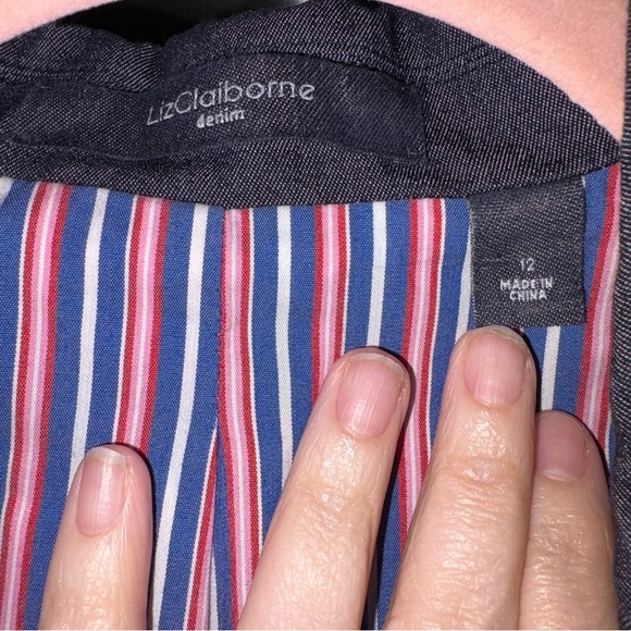 Liz Claiborne Denim Blazer with Red and Blue Striped Lining - Picture 3 of 9